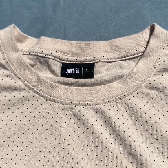 Publish Dot tee mid weight 100% cotton embroidered logo beige w/ black dots L - Picture 4 of 5
